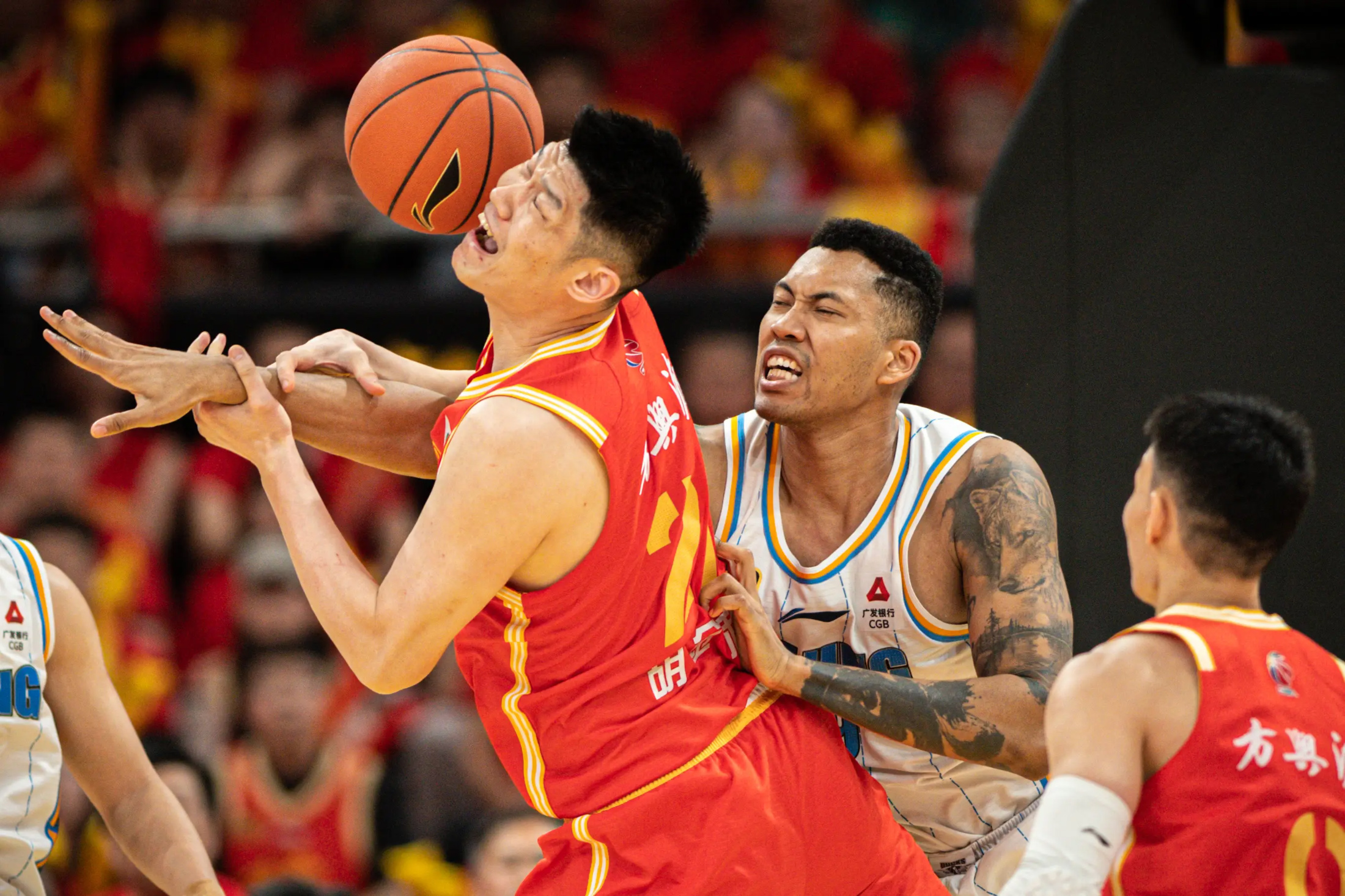 赛后体能课后;塞维利亚豪取连胜备战NBA常规赛;信心回归;资深球员宣示担当的简单介绍 赛后体能课后;塞维利亚豪取连胜备战NBA常规赛;信心回归;资深球员宣示担当的简单介绍